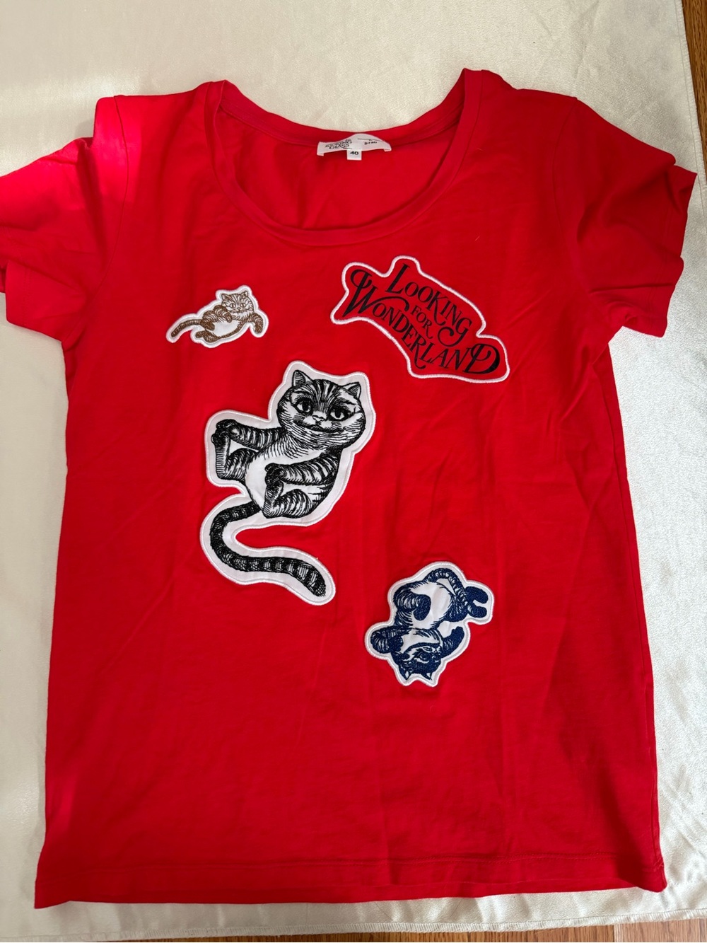 Rare b+ab x Disney Alice In Wonderland Cheshire Cat Red Patch Tee - Size 40
